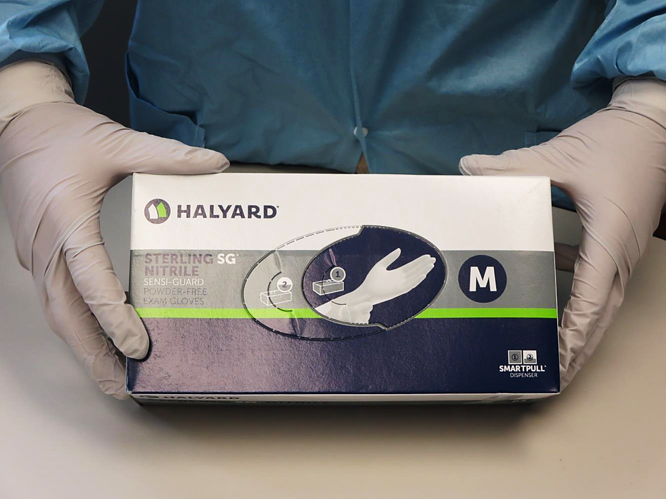 Halyard®健康斯特林SG敏感防护一次性无粉末无乳胶丁腈检查手套