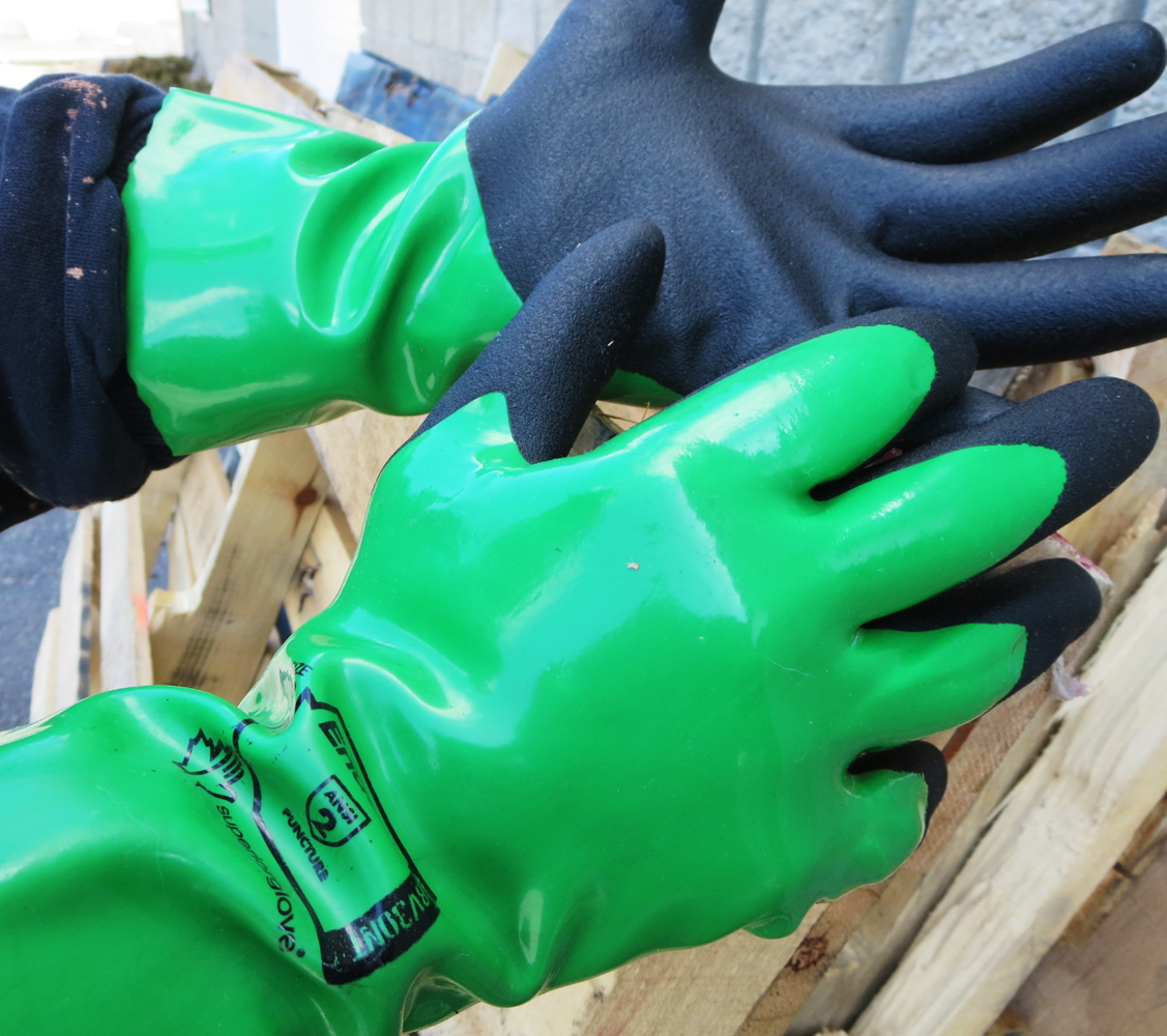 Chemstop™超级舒适PVC手套，丁腈棕榈涂层和18号尼龙衬里