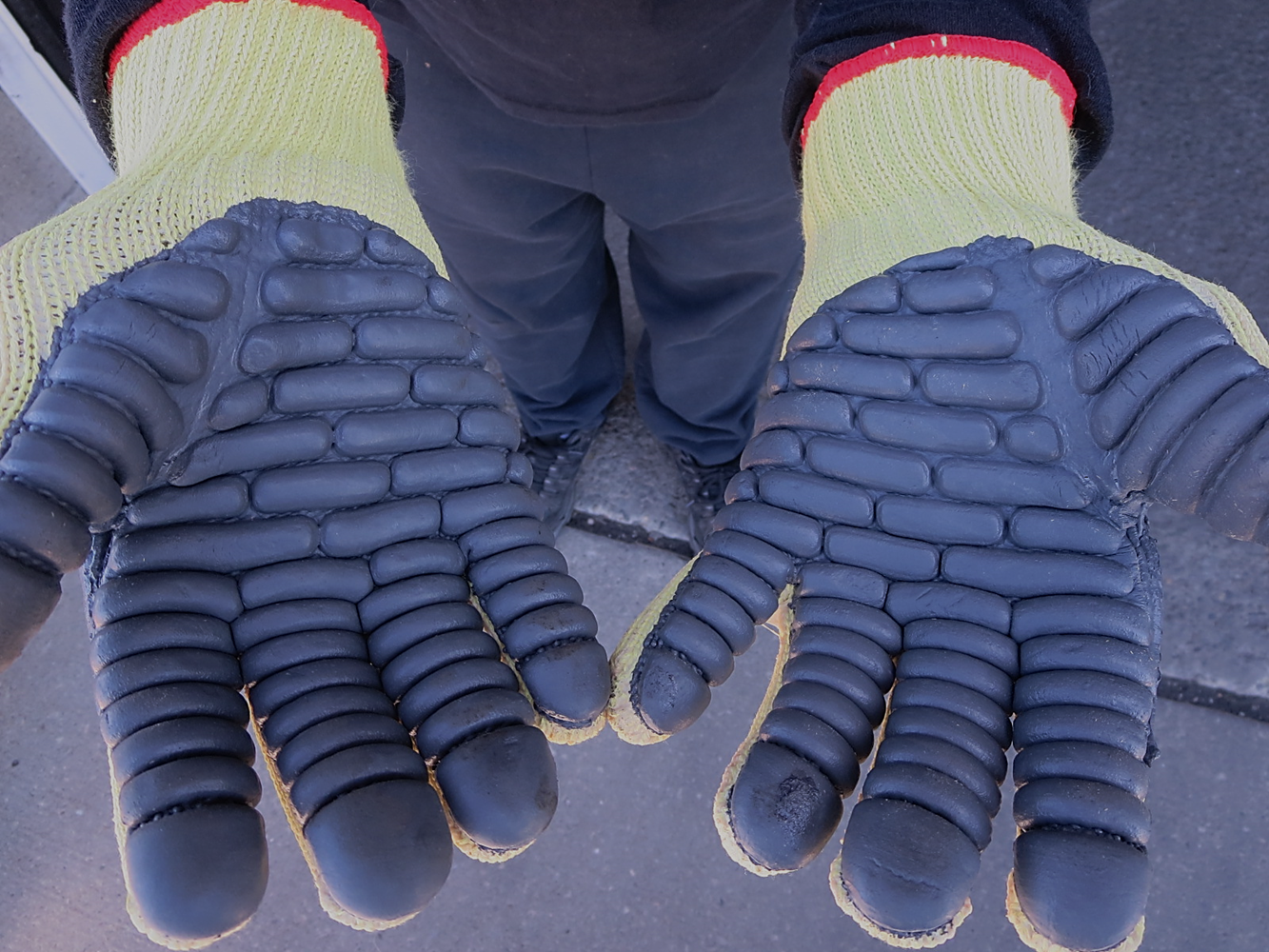 Superior Glove®vibrstopp™Kevlar®手套产品代码:84-S10KCVIB