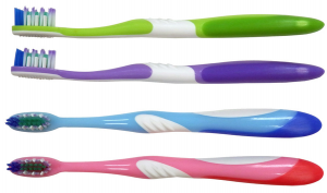 OraBrite®优质OraFlex敏感牙刷，牙间切刷毛和美白区域